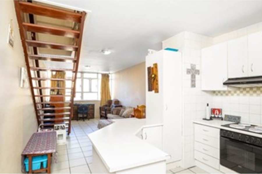 2 Bedroom Property for Sale in Loevenstein Western Cape